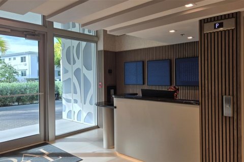 Купить кондоминиум в Бей-Харбор-Айлендс, Флорида 2 спальни, 121.05м2, № 1966116 - фото 6