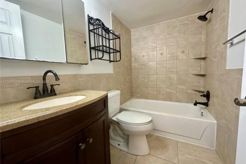 Condominio en venta en Miramar, Florida, 2 dormitorios, 77.29 m2 № 1712247 - foto 20