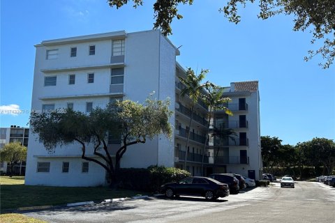 Condominio en venta en Miramar, Florida, 2 dormitorios, 77.29 m2 № 1712247 - foto 27