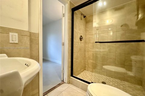 Condominio en venta en Miramar, Florida, 2 dormitorios, 77.29 m2 № 1712247 - foto 7