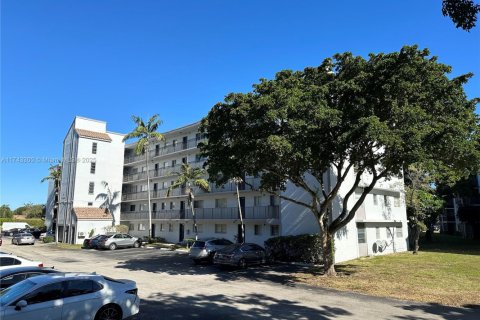 Condominio en venta en Miramar, Florida, 2 dormitorios, 77.29 m2 № 1712247 - foto 23