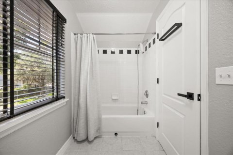 House in Orlando, Florida 3 bedrooms, 152.73 sq.m. № 1851361 - photo 24