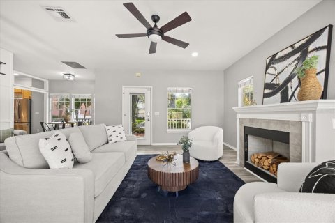 House in Orlando, Florida 3 bedrooms, 152.73 sq.m. № 1851361 - photo 6