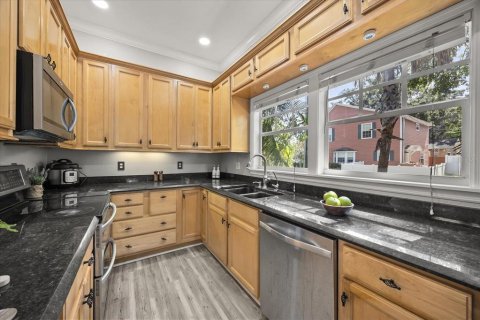 House in Orlando, Florida 3 bedrooms, 152.73 sq.m. № 1851361 - photo 9
