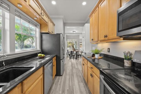 House in Orlando, Florida 3 bedrooms, 152.73 sq.m. № 1851361 - photo 10