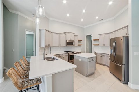 House in Kissimmee, Florida 5 bedrooms, 281.68 sq.m. № 1789551 - photo 12