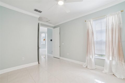 House in Kissimmee, Florida 5 bedrooms, 281.68 sq.m. № 1789551 - photo 21