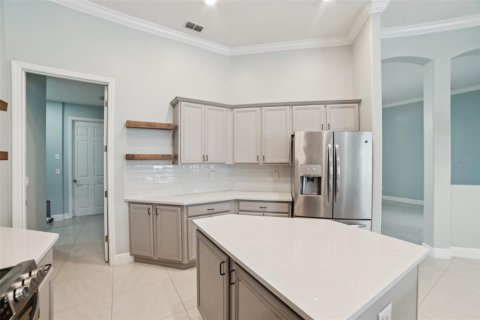House in Kissimmee, Florida 5 bedrooms, 281.68 sq.m. № 1789551 - photo 14