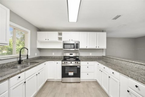 Villa ou maison à vendre à Ocala, Floride: 3 chambres, 131.55 m2 № 2215608 - photo 11