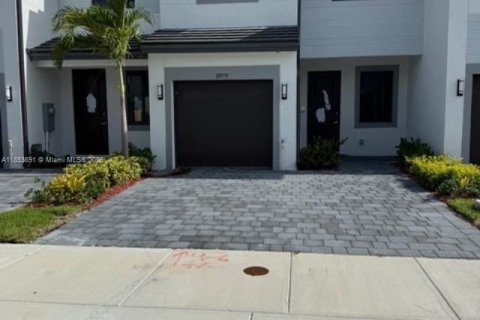 Townhouse in Homestead, Florida 3 bedrooms № 2016253