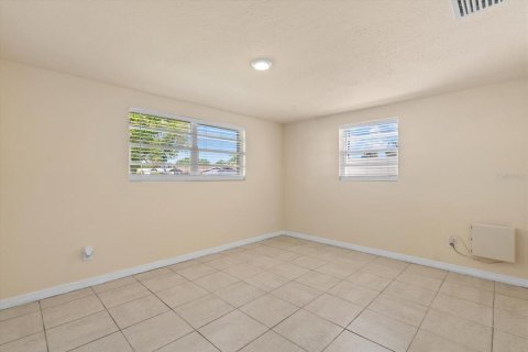 Villa ou maison à vendre à Holiday, Floride: 2 chambres, 127.37 m2 № 2316680 - photo 19