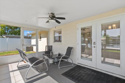 Villa ou maison à vendre à Holiday, Floride: 2 chambres, 127.37 m2 № 2316680 - photo 26