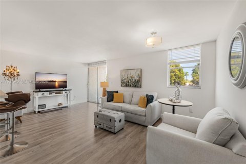 Condo à Miami Beach, Floride, 1 chambre  № 1995915