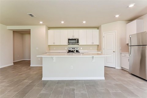 Casa en alquiler en Auburndale, Florida, 4 dormitorios, 170.94 m2 № 1906834 - foto 6