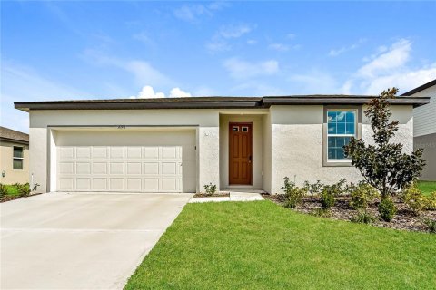 Casa en alquiler en Auburndale, Florida, 4 dormitorios, 170.94 m2 № 1906834 - foto 1
