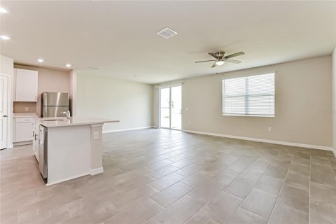Casa en alquiler en Auburndale, Florida, 4 dormitorios, 170.94 m2 № 1906834 - foto 4