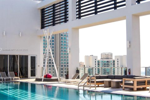 Condominio en alquiler en Miami, Florida, 2 dormitorios, 90.77 m2 № 2026053 - foto 11