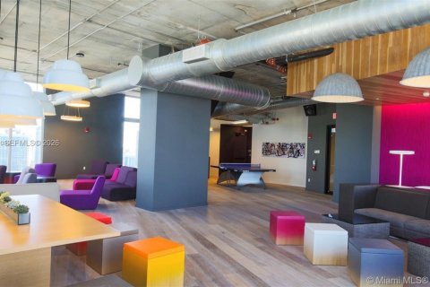 Condominio en alquiler en Miami, Florida, 2 dormitorios, 90.77 m2 № 2026053 - foto 18
