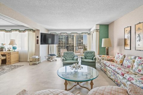 Condo in Clearwater, Florida, 3 bedrooms  № 2143985 - photo 18