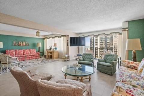 Condo in Clearwater, Florida, 3 bedrooms  № 2143985 - photo 17