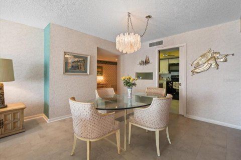 Condo in Clearwater, Florida, 3 bedrooms  № 2143985 - photo 13