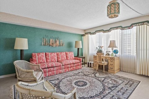 Condo in Clearwater, Florida, 3 bedrooms  № 2143985 - photo 28
