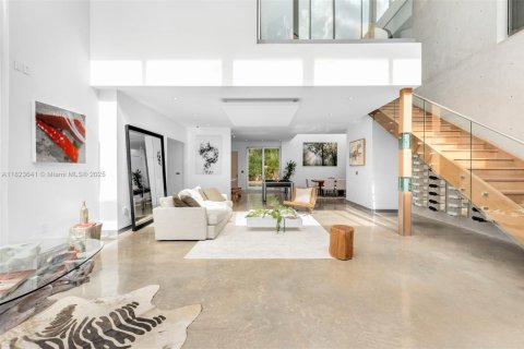 House in Pinecrest, Florida 6 bedrooms, 547.57 sq.m. № 1788562 - photo 3