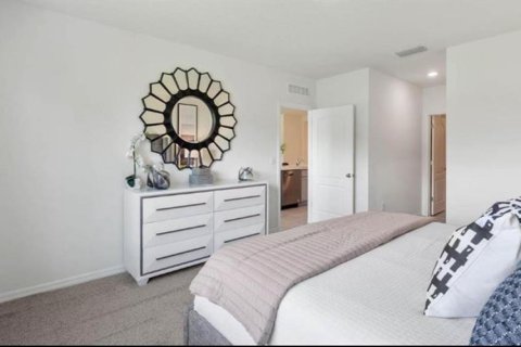 House in Davenport, Florida 3 bedrooms, 155.33 sq.m. № 1904521 - photo 5