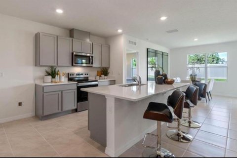 House in Davenport, Florida 3 bedrooms, 155.33 sq.m. № 1904521 - photo 10