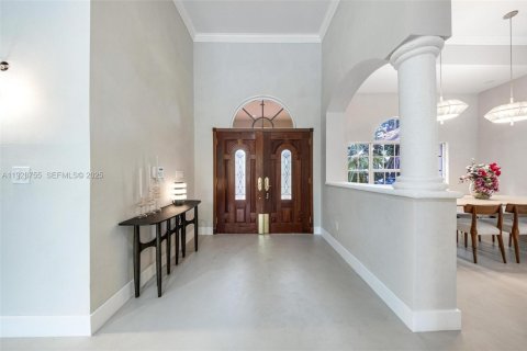 Villa ou maison à louer à Coral Gables, Floride: 5 chambres, 319.77 m2 № 1988532 - photo 8