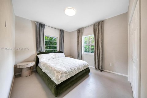 Villa ou maison à louer à Coral Gables, Floride: 5 chambres, 319.77 m2 № 1988532 - photo 14