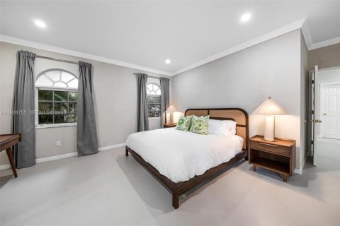 Villa ou maison à louer à Coral Gables, Floride: 5 chambres, 319.77 m2 № 1988532 - photo 10