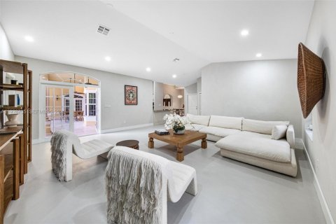 Villa ou maison à louer à Coral Gables, Floride: 5 chambres, 319.77 m2 № 1988532 - photo 19