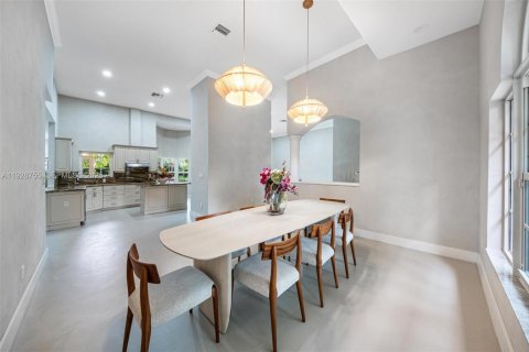 Villa ou maison à louer à Coral Gables, Floride: 5 chambres, 319.77 m2 № 1988532 - photo 27