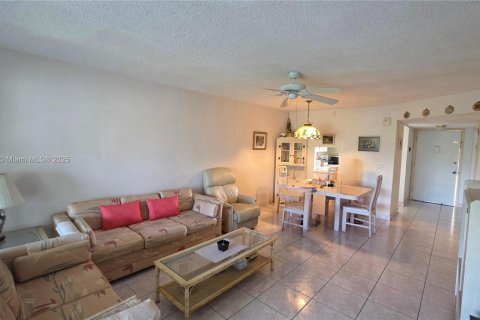 Condominio en Deerfield Beach, Florida, 2 dormitorios № 2076912