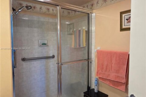 Condominio en venta en Deerfield Beach, Florida, 2 dormitorios, 84.26 m2 № 2076912 - foto 7