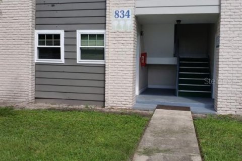 Condominio en alquiler en Orlando, Florida, 2 dormitorios, 72.46 m2 № 1909378 - foto 1