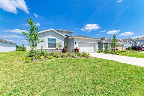 House in Bradenton, Florida 4 bedrooms, 189.99 sq.m. № 1732830 - photo 2