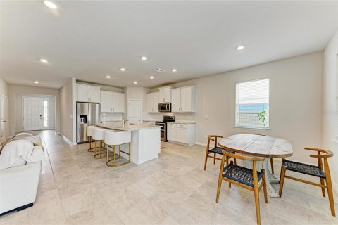 House in Bradenton, Florida 4 bedrooms, 189.99 sq.m. № 1732830 - photo 11