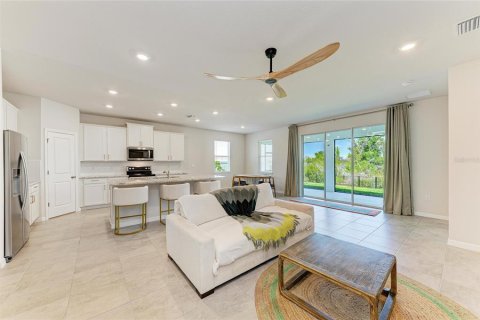 House in Bradenton, Florida 4 bedrooms, 189.99 sq.m. № 1732830 - photo 13