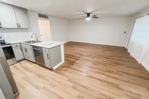 Copropriété à louer à Fort Lauderdale, Floride: 2 chambres, 81.29 m2 № 1071193 - photo 1