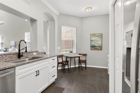 Adosado en venta en Tarpon Springs, Florida, 3 dormitorios, 183.67 m2 № 2347932 - foto 13