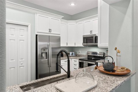 Adosado en venta en Tarpon Springs, Florida, 3 dormitorios, 183.67 m2 № 2347932 - foto 14