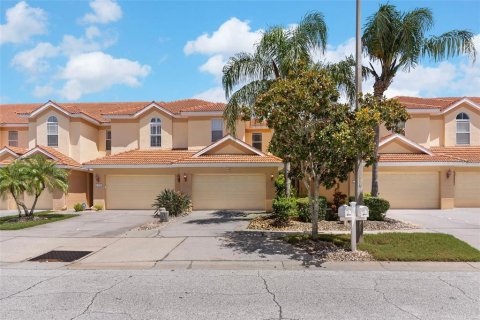 Adosado en Tarpon Springs, Florida 3 dormitorios, 183.67 m2 № 2347932