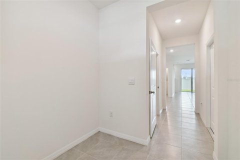 Touwnhouse à louer à Land O' Lakes, Floride: 3 chambres, 155.43 m2 № 2387319 - photo 12