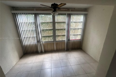 Condominio en alquiler en Sunrise, Florida, 2 dormitorios, 94.76 m2 № 1970224 - foto 6