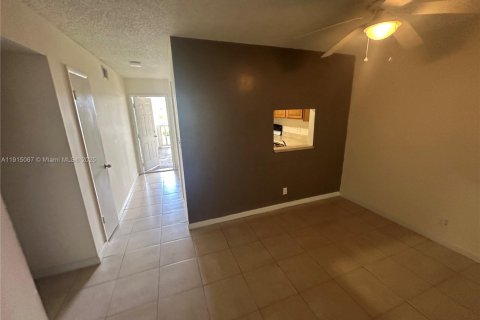 Condominio en alquiler en Sunrise, Florida, 2 dormitorios, 94.76 m2 № 1970224 - foto 4
