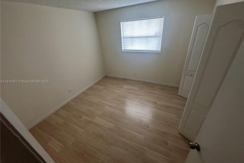 Condominio en alquiler en Sunrise, Florida, 2 dormitorios, 94.76 m2 № 1970224 - foto 8