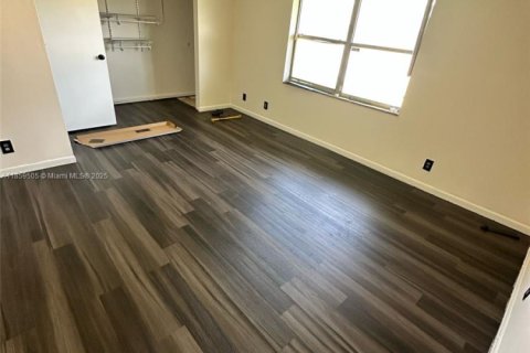 Купить кондоминиум в Норт-Лодердейл, Флорида 2 спальни, 102.38м2, № 2022743 - фото 15