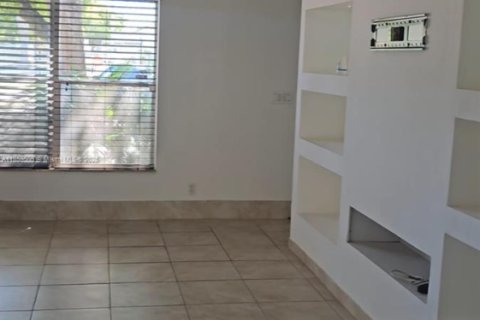 Купить кондоминиум в Норт-Лодердейл, Флорида 2 спальни, 102.38м2, № 2022743 - фото 7